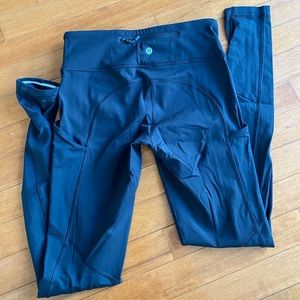 Lululemon leggings with pockets